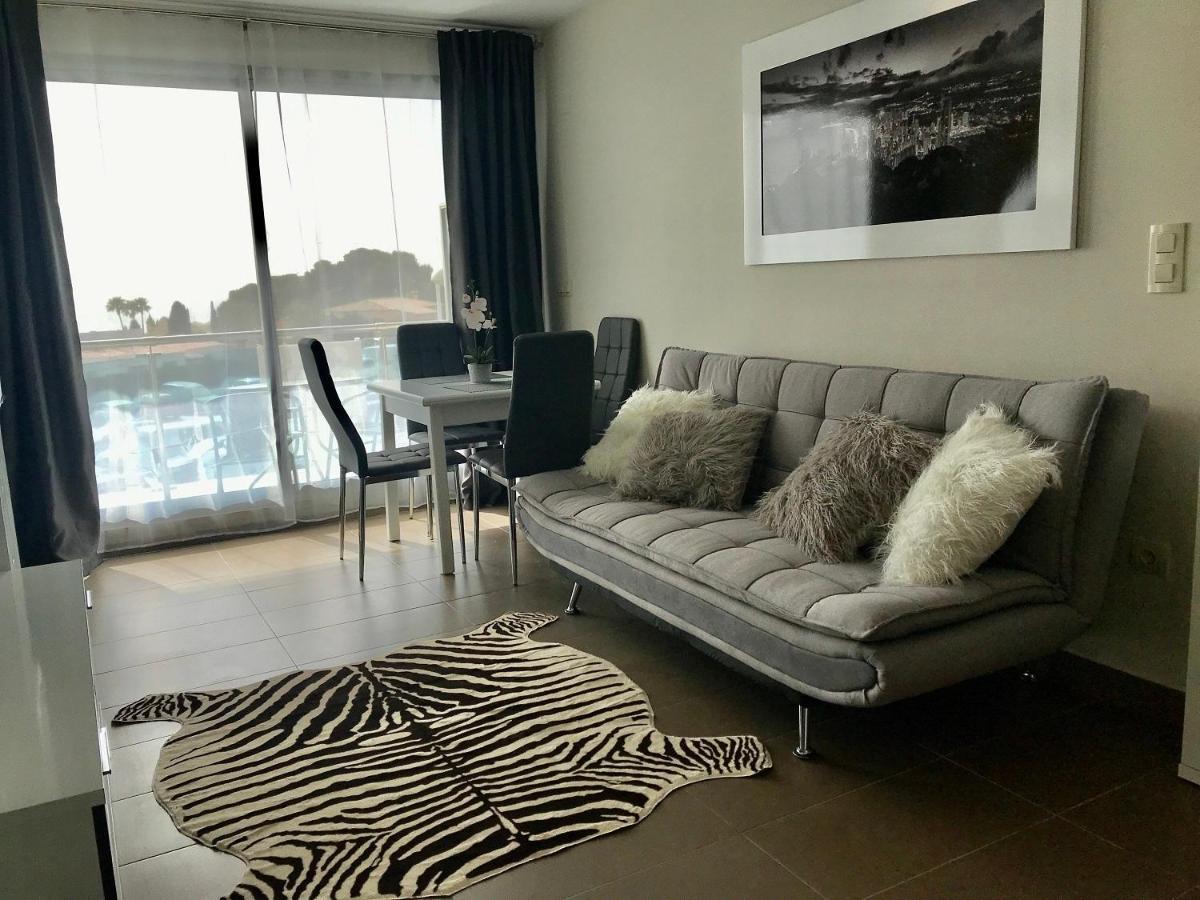 Nice & Cozy Seaview Apartment Borumbot In 칼페 외부 사진